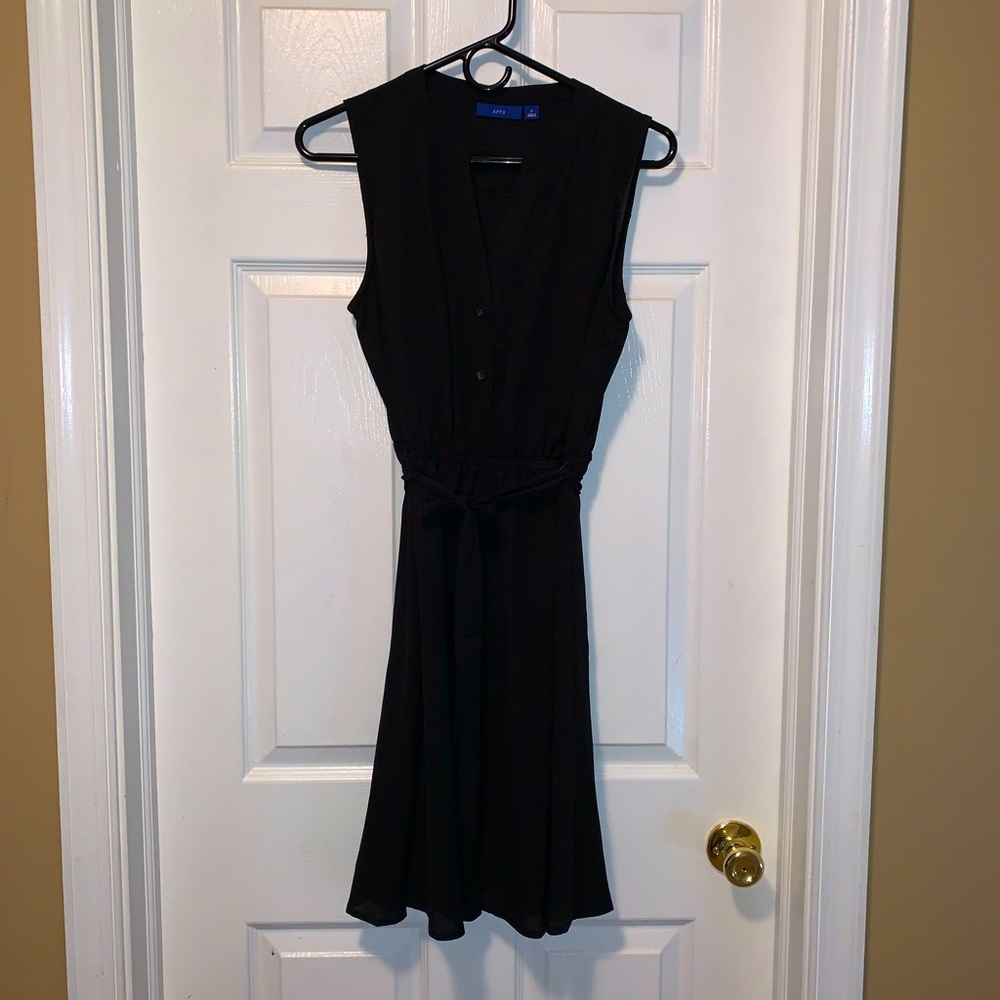 Pretty black dress